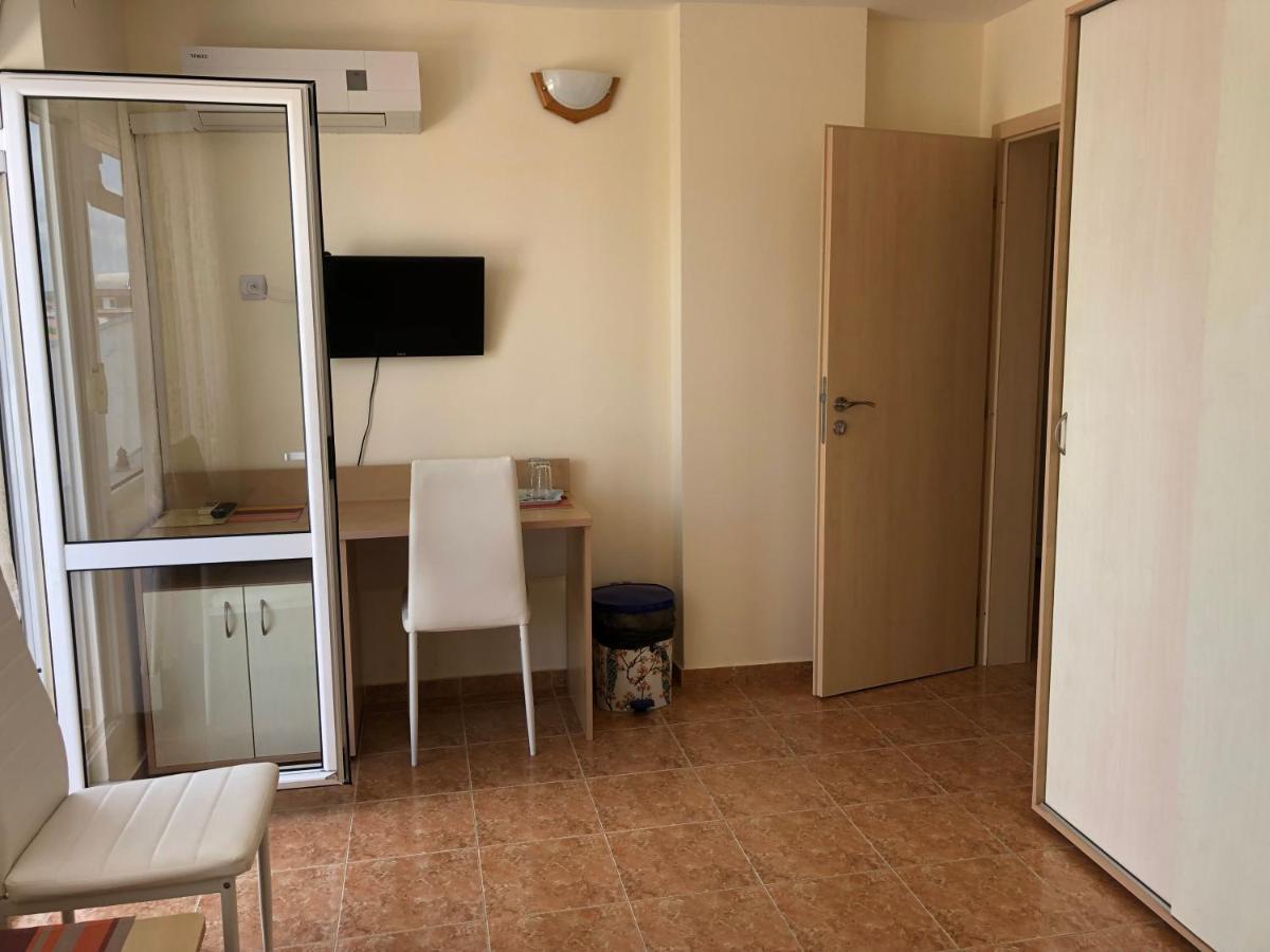Borko Guest House Primorsko Exterior photo