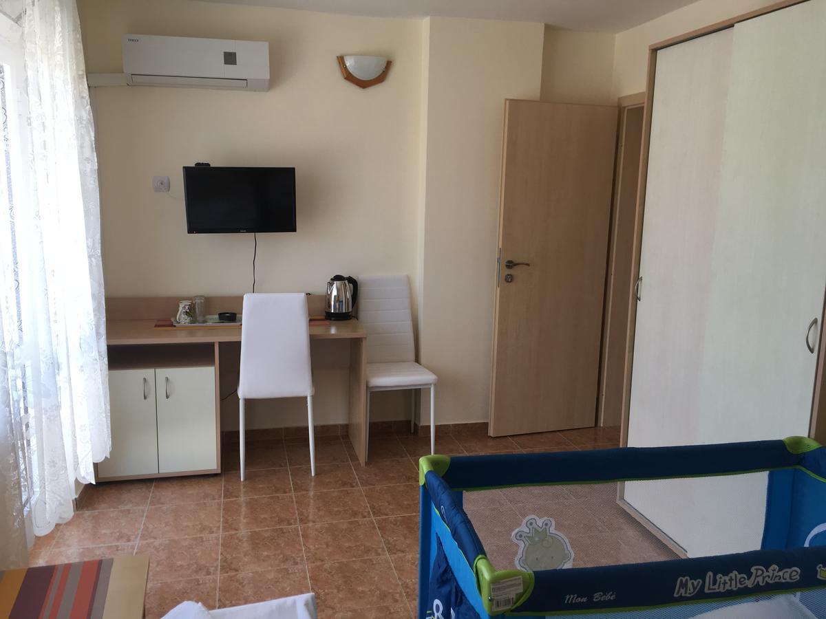 Borko Guest House Primorsko Exterior photo